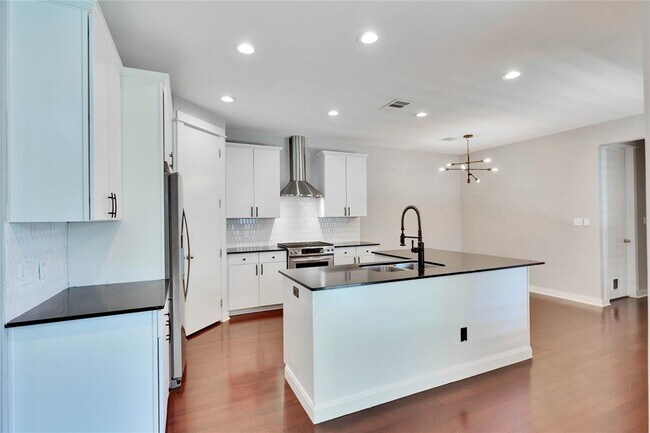 Foto del edificio - 3003 Corbin Ln