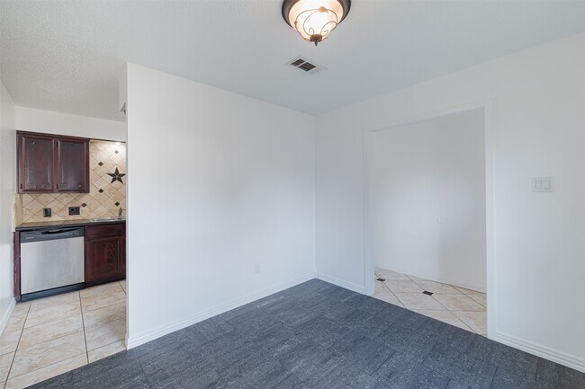 Foto del edificio - 1615 Junker St