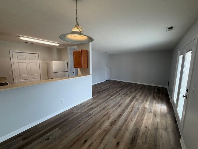 Building Photo - 2465 Millwood Loop