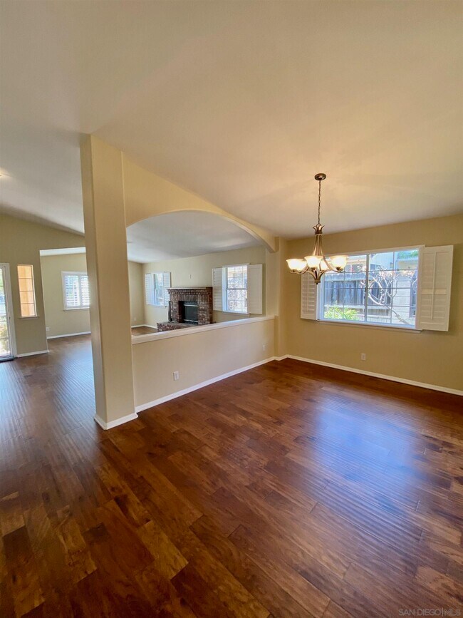 Building Photo - 1162 Meadow Lake Dr
