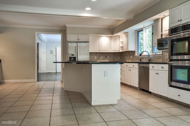 Building Photo - 5 br, 5.5 bath House - 73 Pheasant Landing Rd