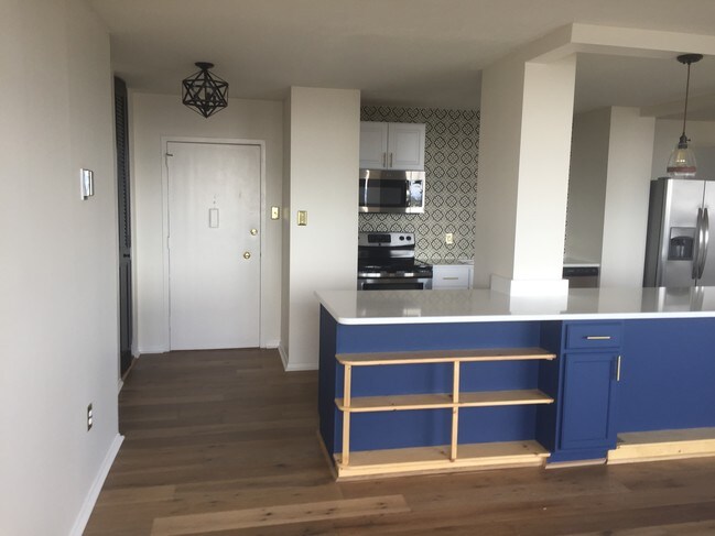 Foto del edificio - 1 E University Pkwy