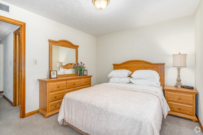 1BR, 1BA - 516 SF - Bedroom - Garden Park Apartments