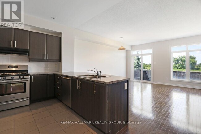 Building Photo - 68 Nutting Crescent