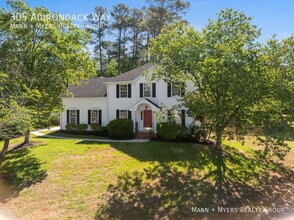 Building Photo - 305 Adirondack Way