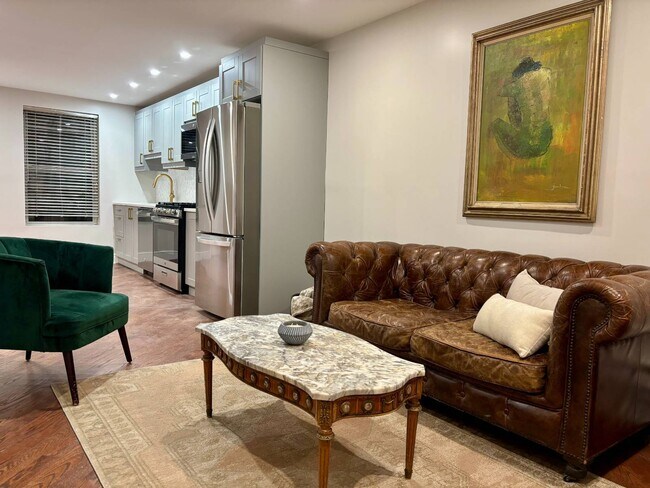 Foto del edificio - 904 Sterling Pl