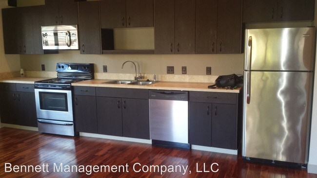 Building Photo - 45 W Broadway