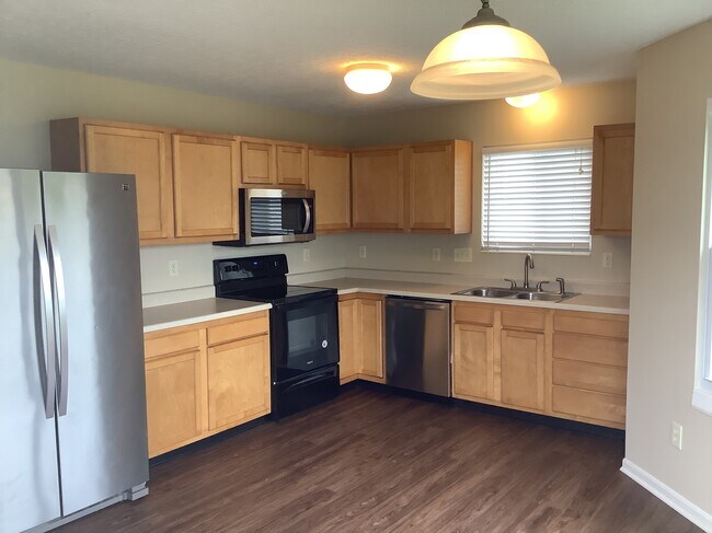 Foto del edificio - 10236 Meadow Glen Dr