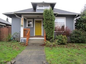 Building Photo - 2918 N 8th St