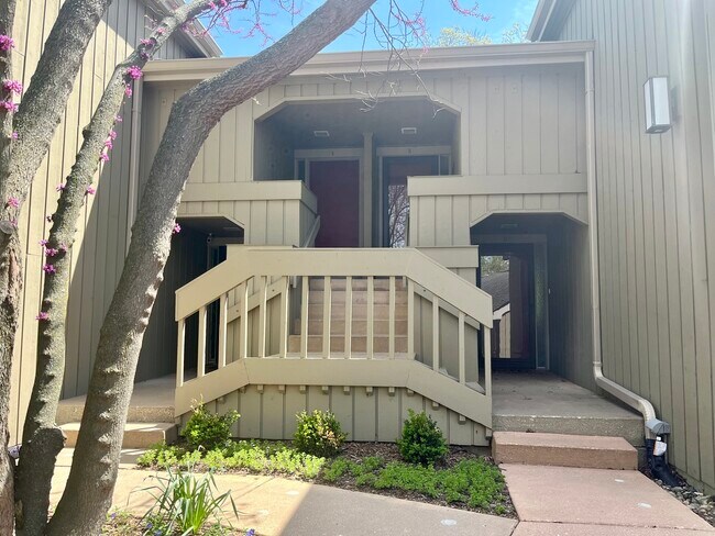 Foto del edificio - 275 Hickory Ln