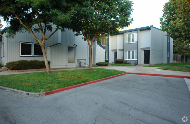 Colorado Park - Colorado Park Apartments