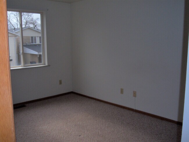 Building Photo - 1 Florentine Ct