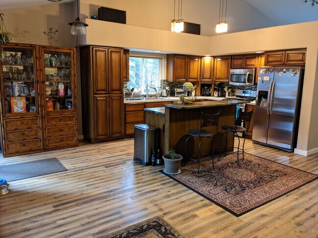 Foto del edificio - Spacious Westside single-Level 3-Bedroom h...