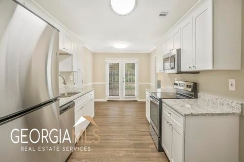 Building Photo - 965 Pine Ridge Dr