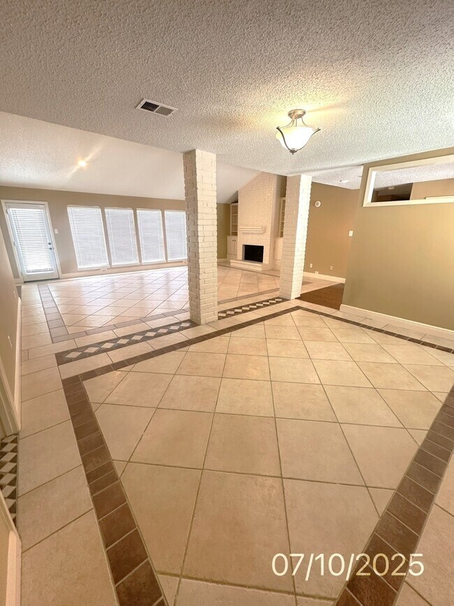 Foto del edificio - 20326 Spoonwood Dr