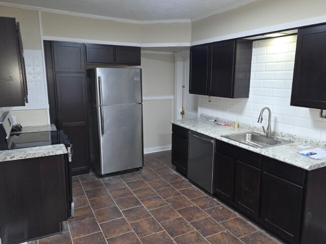 Foto del edificio - 4074 Skiff St