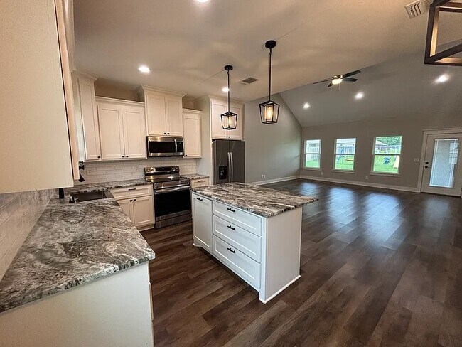 Building Photo - 455 Cedar Hl Lp
