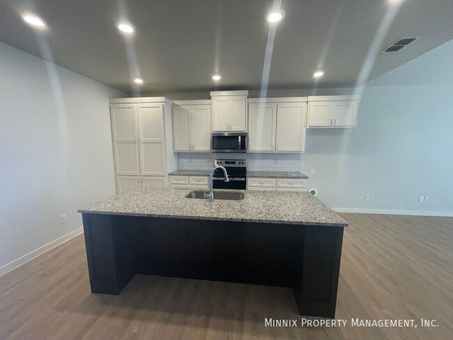 Foto del edificio - 5518 120th St