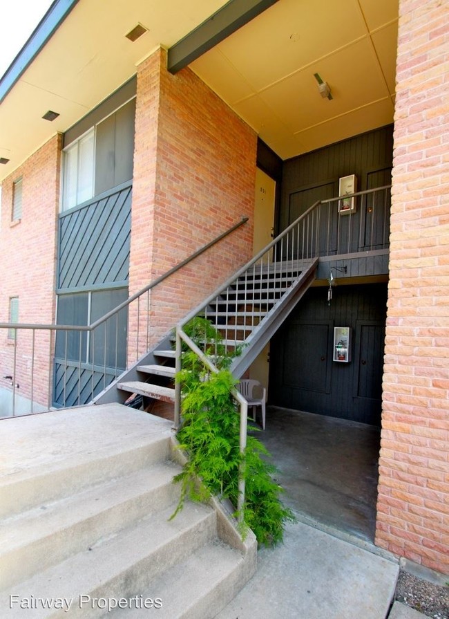 Building Photo - 1 br, 1 bath Apartment - 3304 Red River
