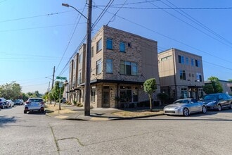 Building Photo - 8119 Stone Ave N