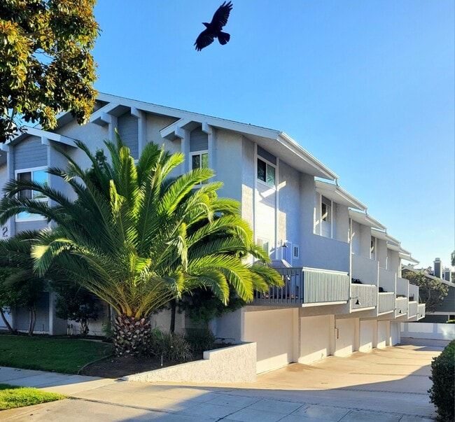 Photo - 239 N Juanita Ave Townhome