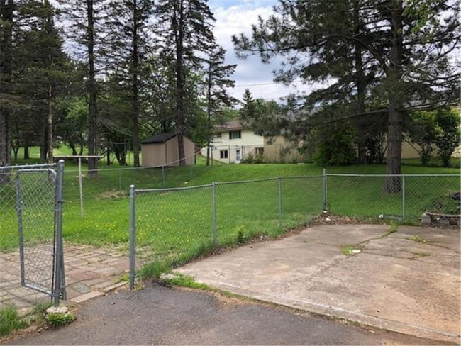 Building Photo - 116 E Niagara St