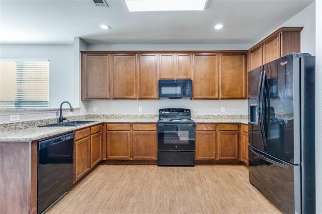 Foto del edificio - 8453 Shallow Creek Dr