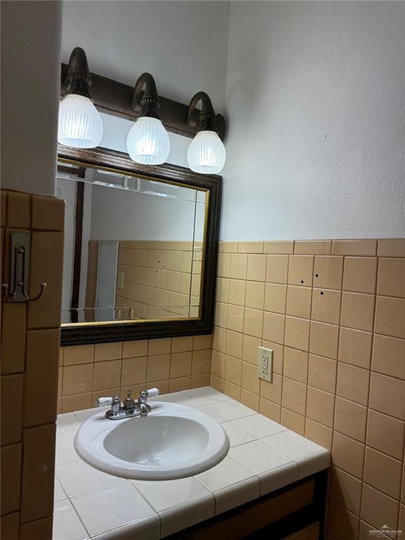 Foto del edificio - 3702 N Glasscock Rd