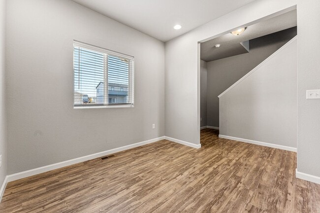 Building Photo - Spacious Home with Central AC and Fenced Yard