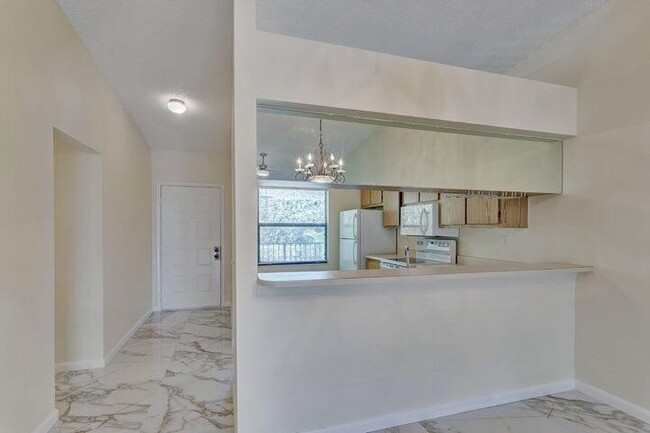 Building Photo - 401 Sabal Ridge Cir