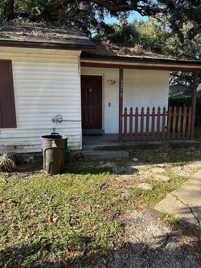 Building Photo - 3250 Howell Branch Rd