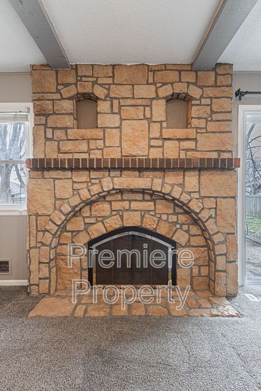 Foto del edificio - 1331 SW Horizon Dr