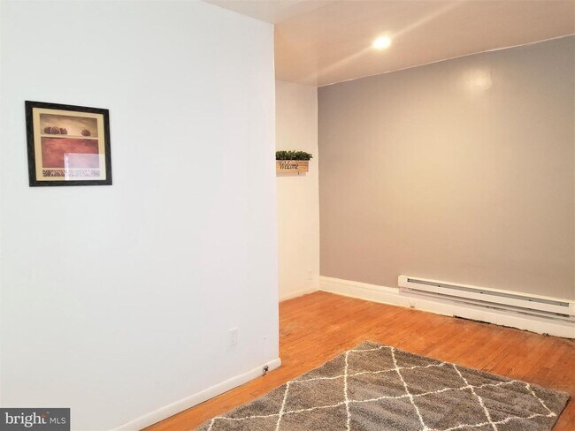 Foto del edificio - 901 N Franklin St