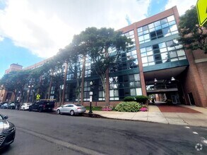 Building Photo - 42 8th St