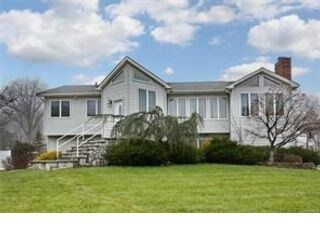 Foto principal - 40 Yale Dr
