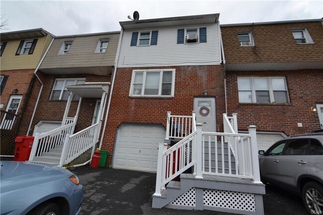 Building Photo - 122 Old Forge Dr