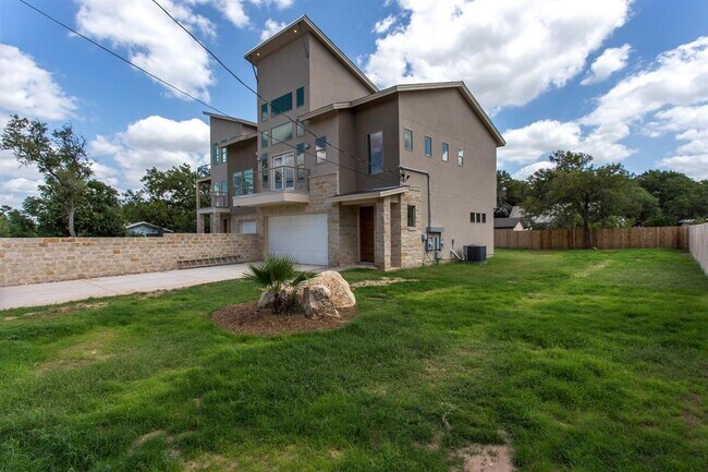 Building Photo - 6407 Hopkins Dr