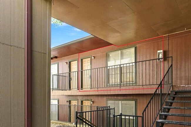 Building Photo - 2319 Greenfield Pkwy