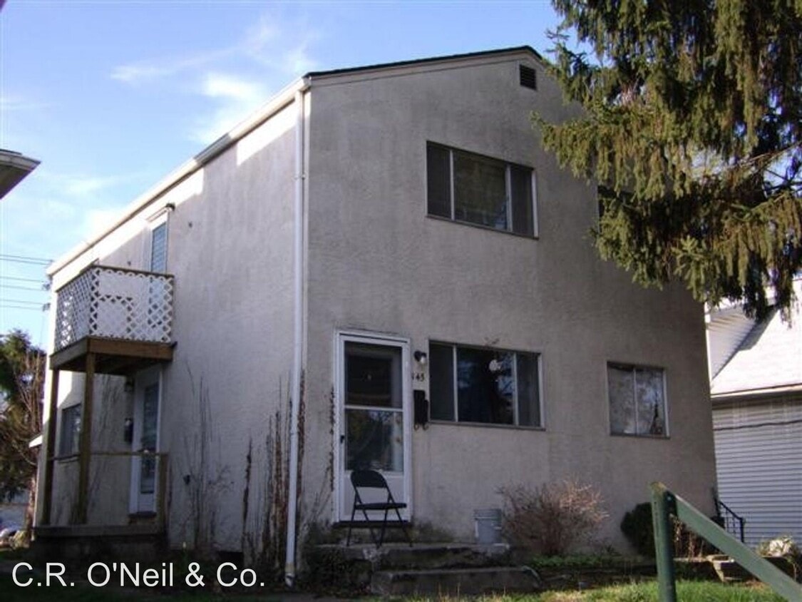 Primary Photo - 143-145 W Lakeview Ave
