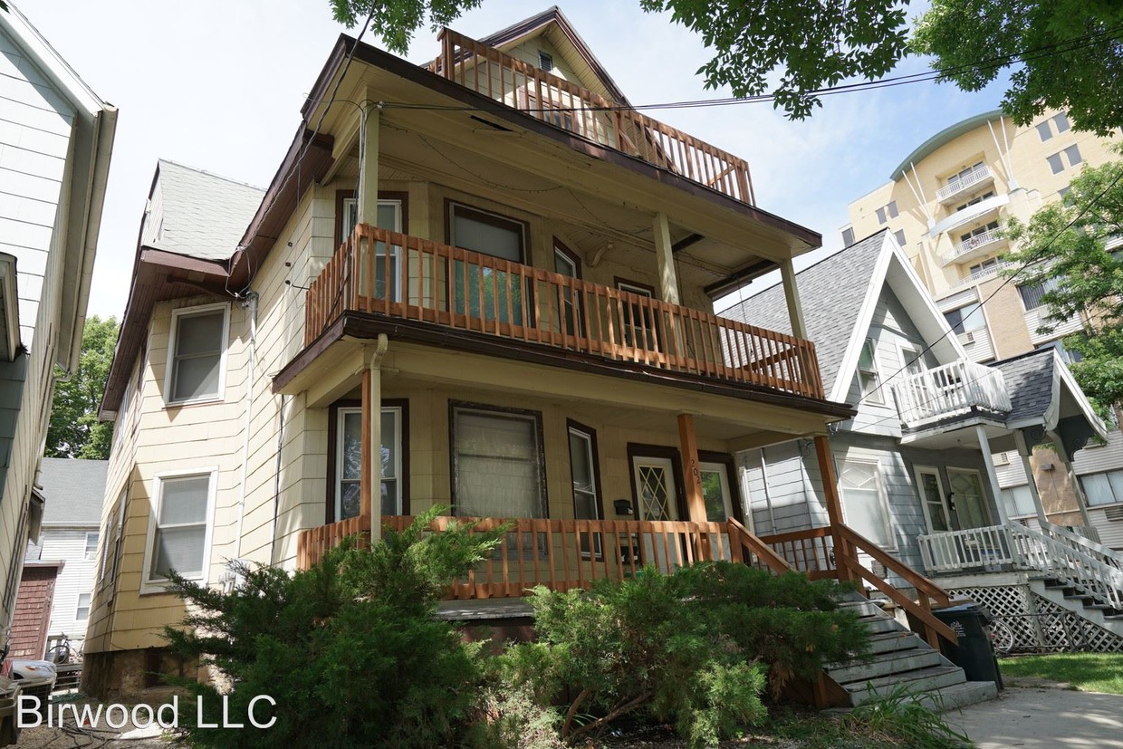 Primary Photo - 202 Marion St