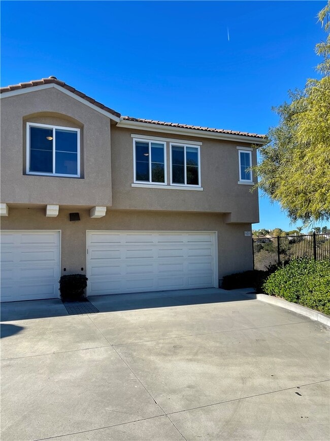 Building Photo - 5040 Codorniz Way