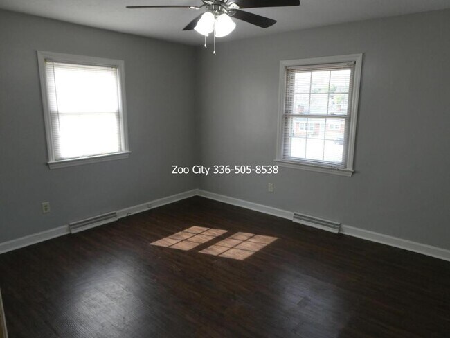 Building Photo - 903 Uwharrie St