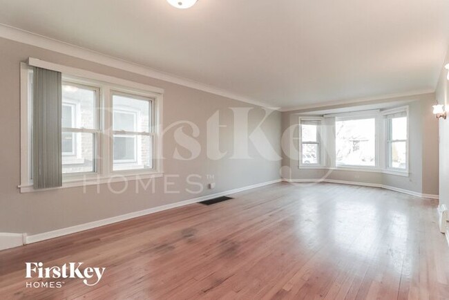 Building Photo - 6531 S Kostner Ave