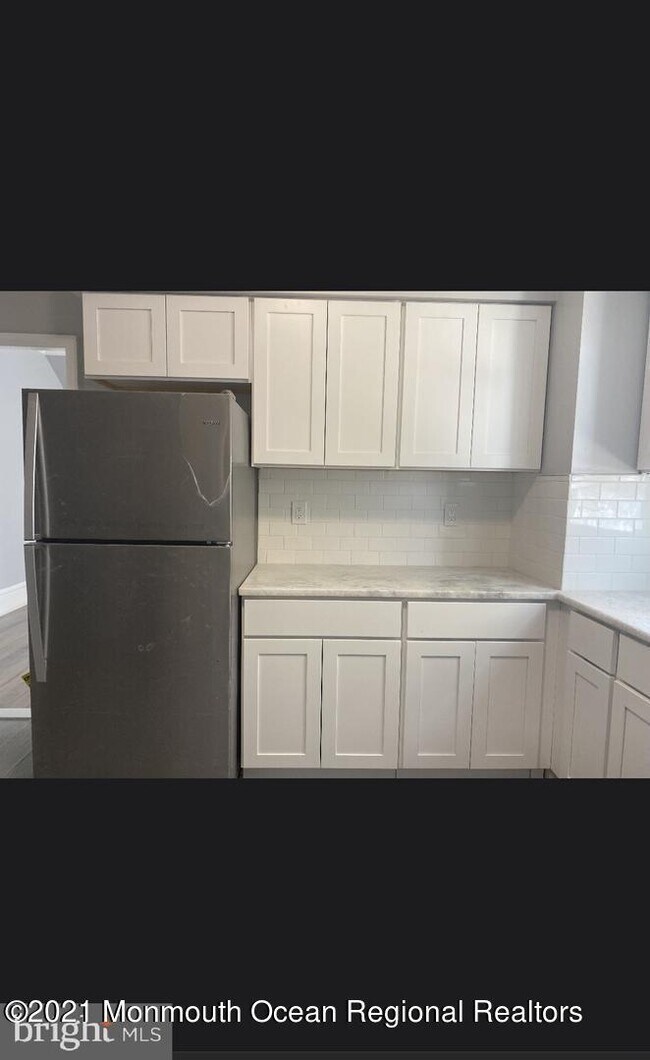 Building Photo - 927 Gaunt St