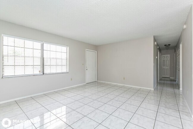 Building Photo - 1658 Arcot Cir NE