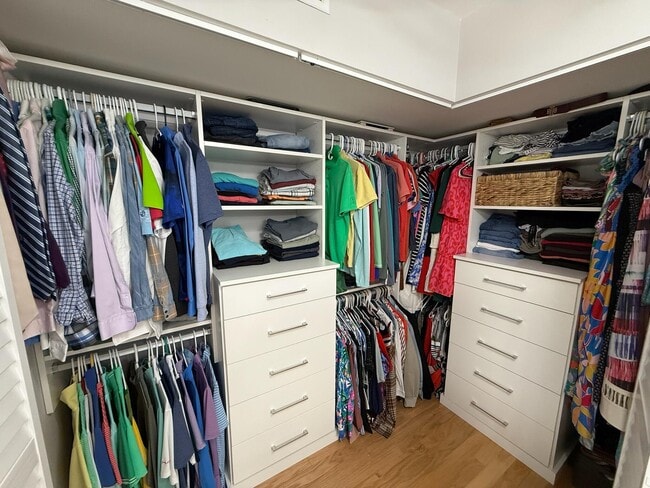 Building Photo - 386 Golfview Rd