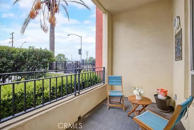 Building Photo - 2742 Cabrillo Ave