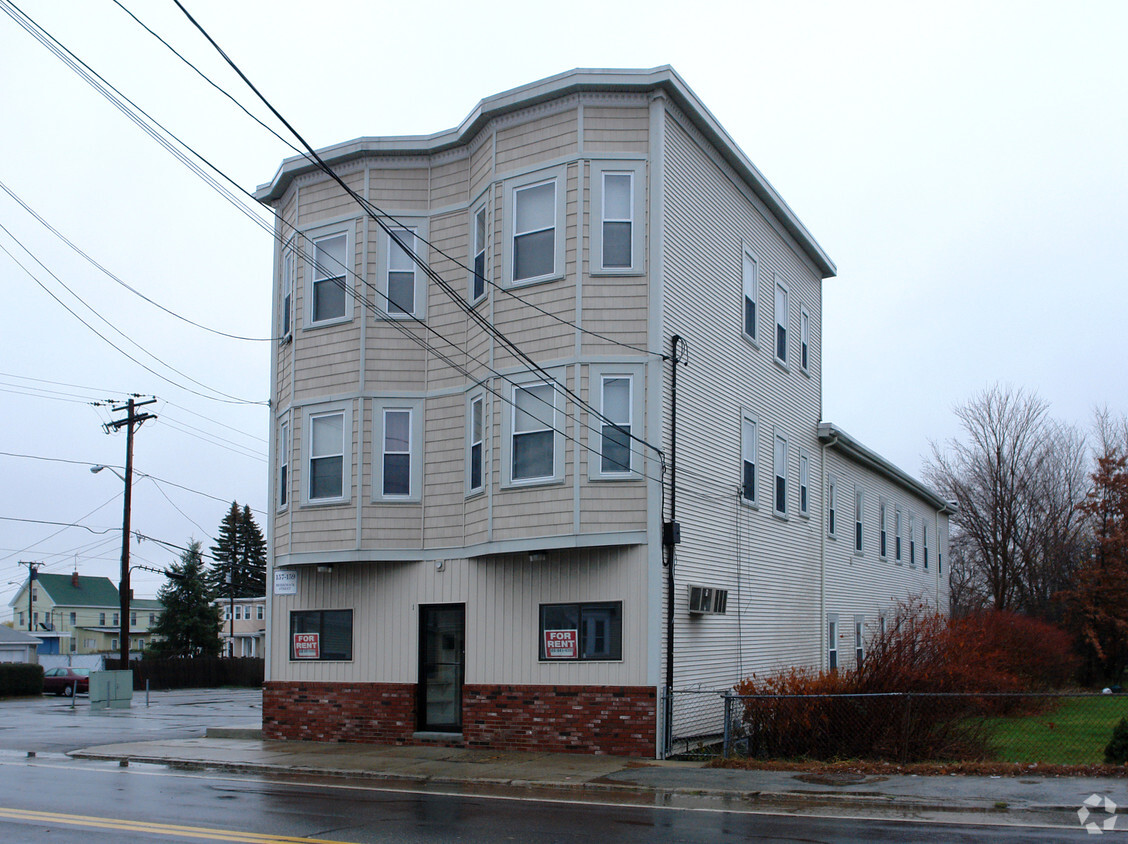 Building Photo - 157-159 Merrimack St
