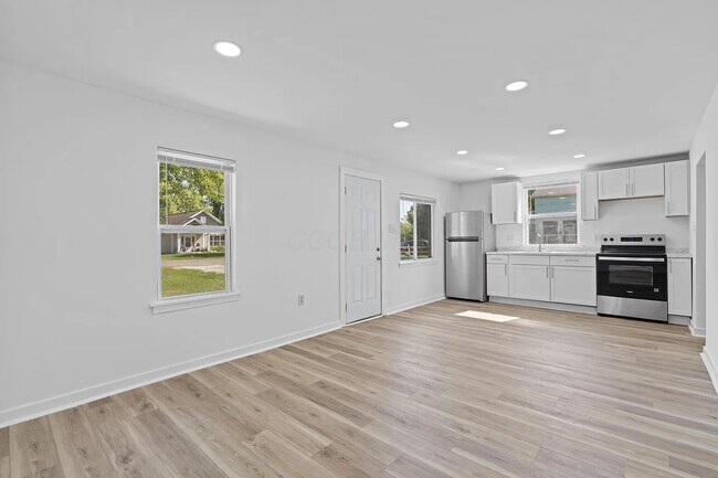 Foto del edificio - 1713 Sale Rd