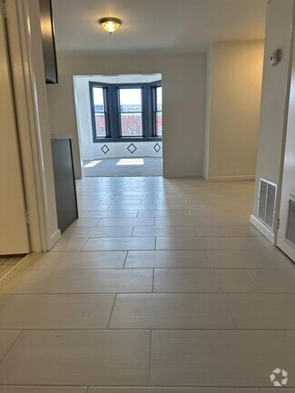 Building Photo - 2511 Madison Ave